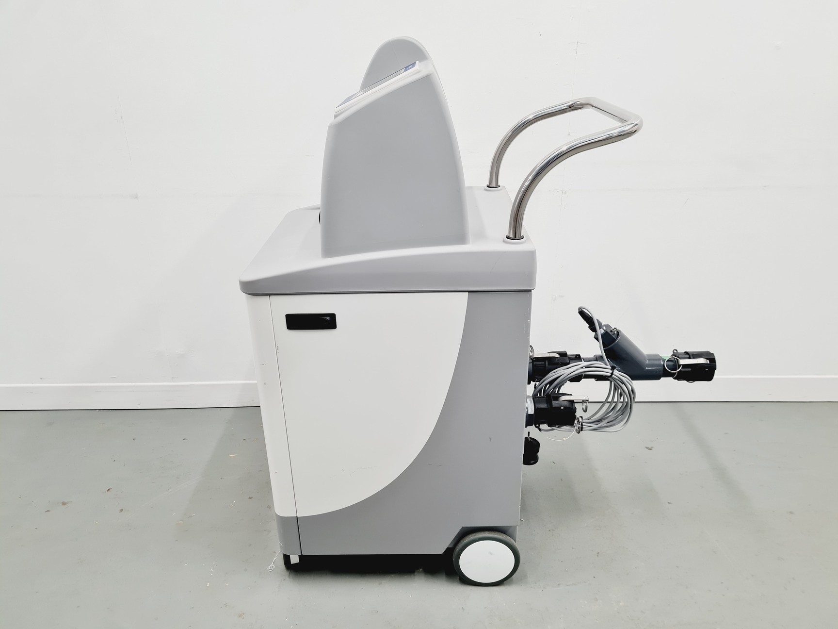 Image of BIOQUELL Clarus L2 Vaporised Hydrogen Peroxide Mobile Sterilising Unit