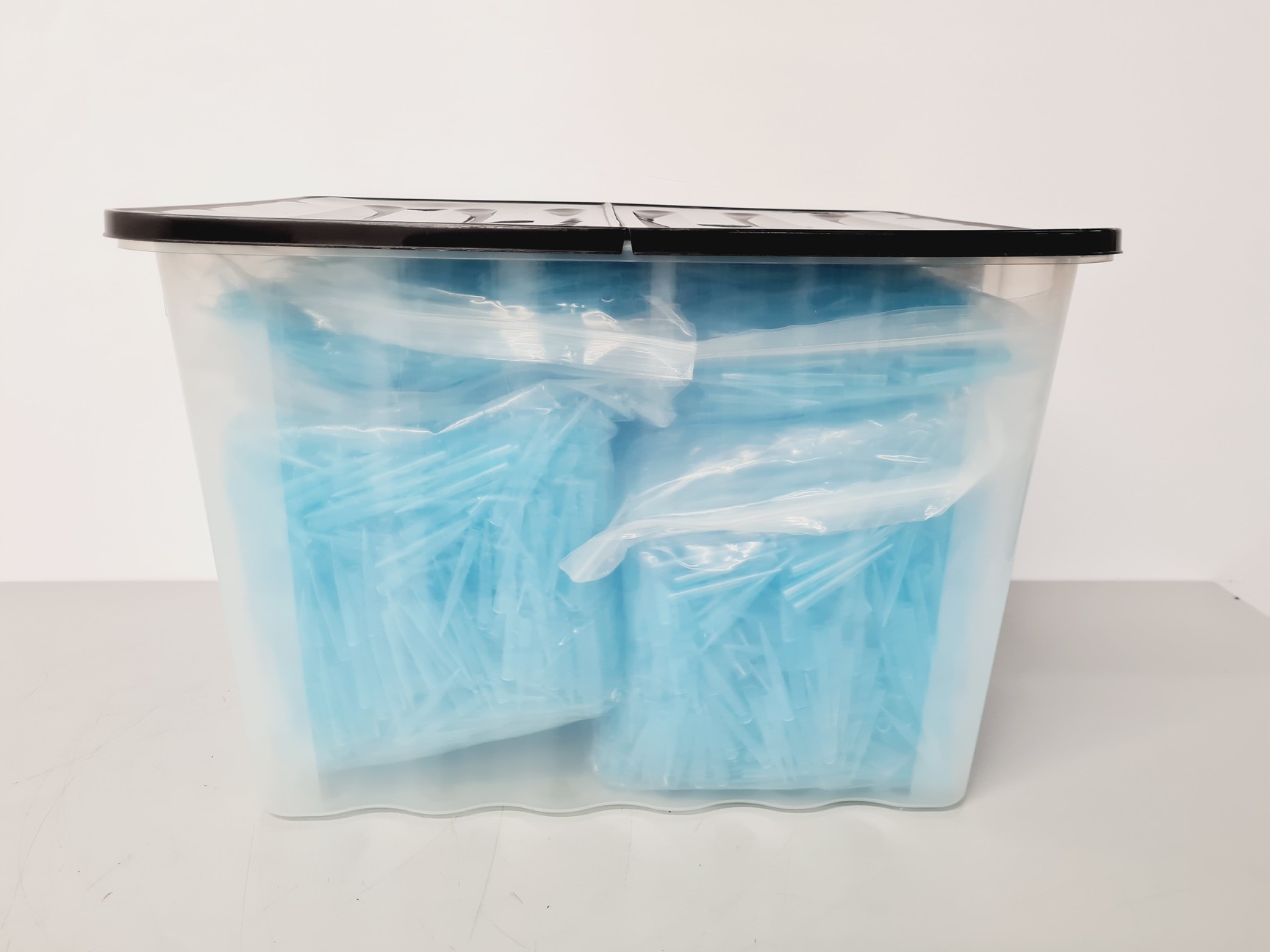 Image of 7 x Sorenson Multi Pipette Tips 100-1000 μl Blue 1000 Tips Per Bag