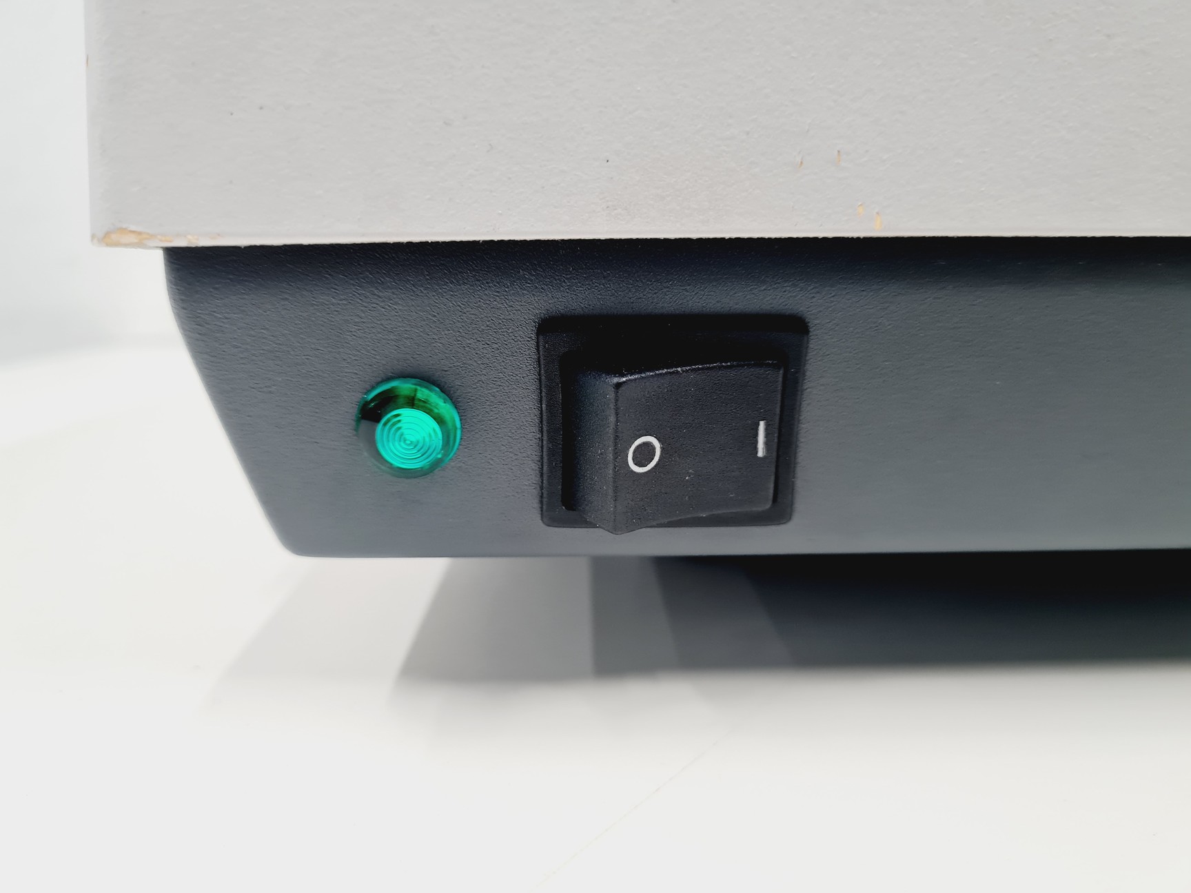 Image of Varian Cary 300 Scan UV-Visible Spectrophotometer Lab