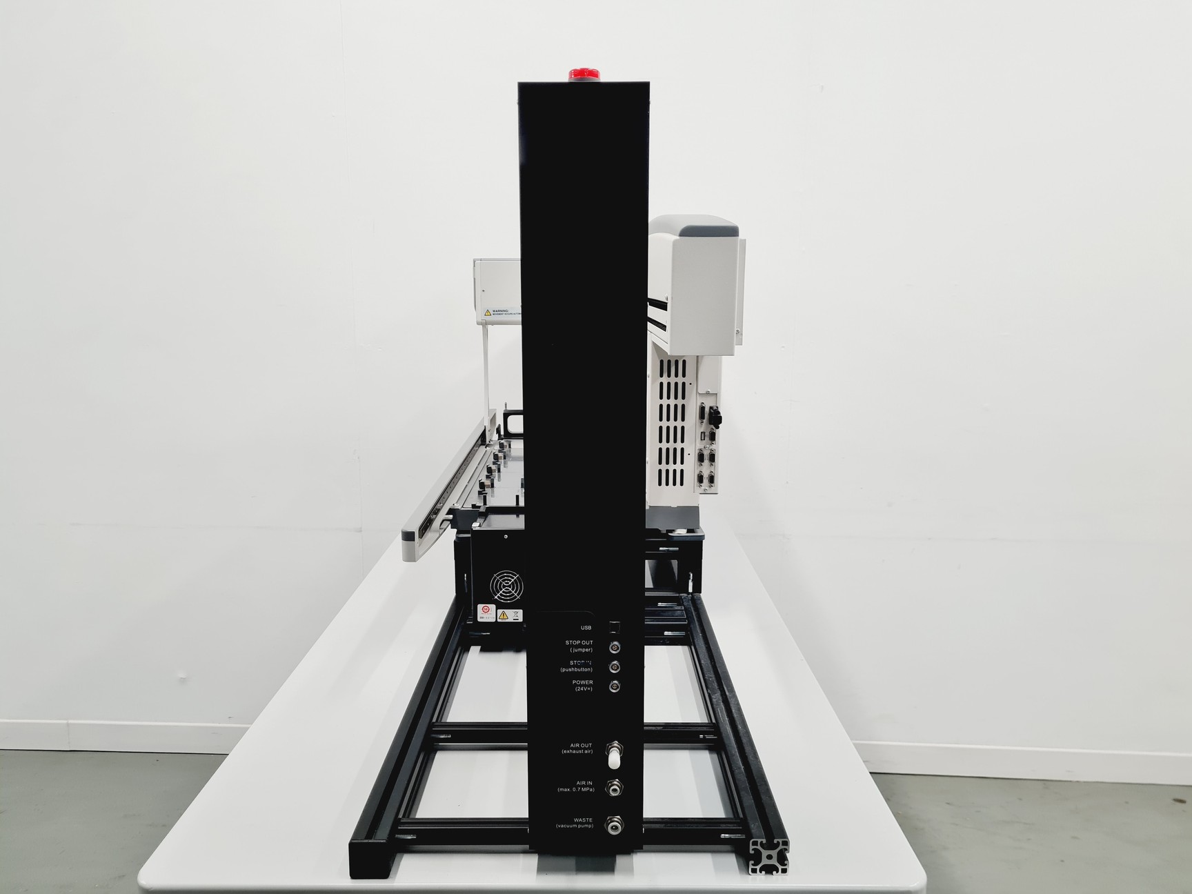 Image of Beckman Coulter Biomek 4000 Automated Laboratory Workstation