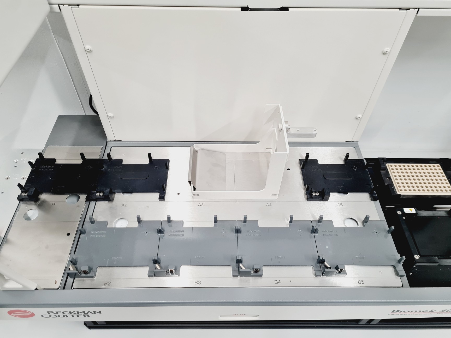 Image of Beckman Coulter Biomek 4000 Automated Laboratory Workstation