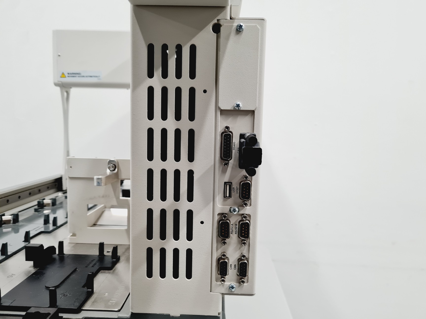 Image of Beckman Coulter Biomek 4000 Automated Laboratory Workstation