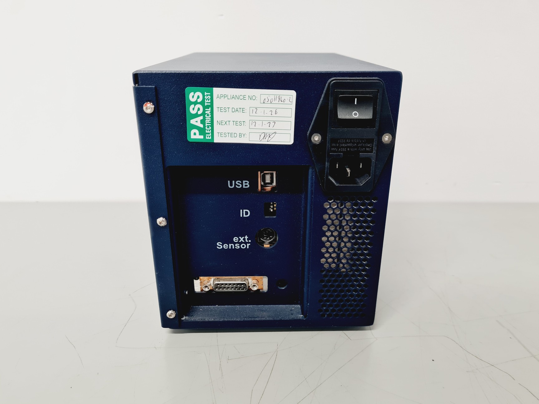 Image of Beckman Coulter Biomek 4000 Automated Laboratory Workstation