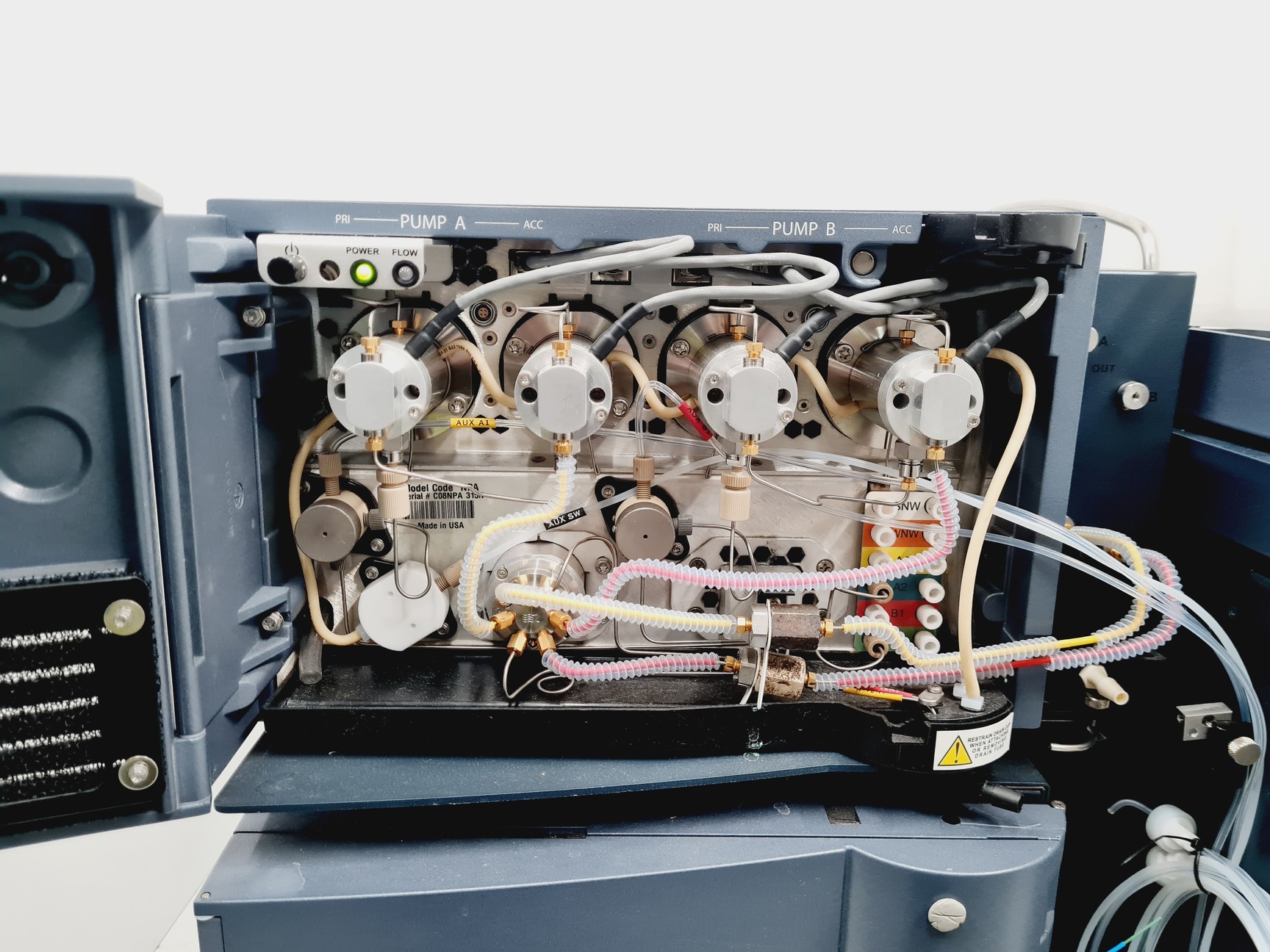 Image of Waters Nano Acquity Ultra Performance LC HPLC System