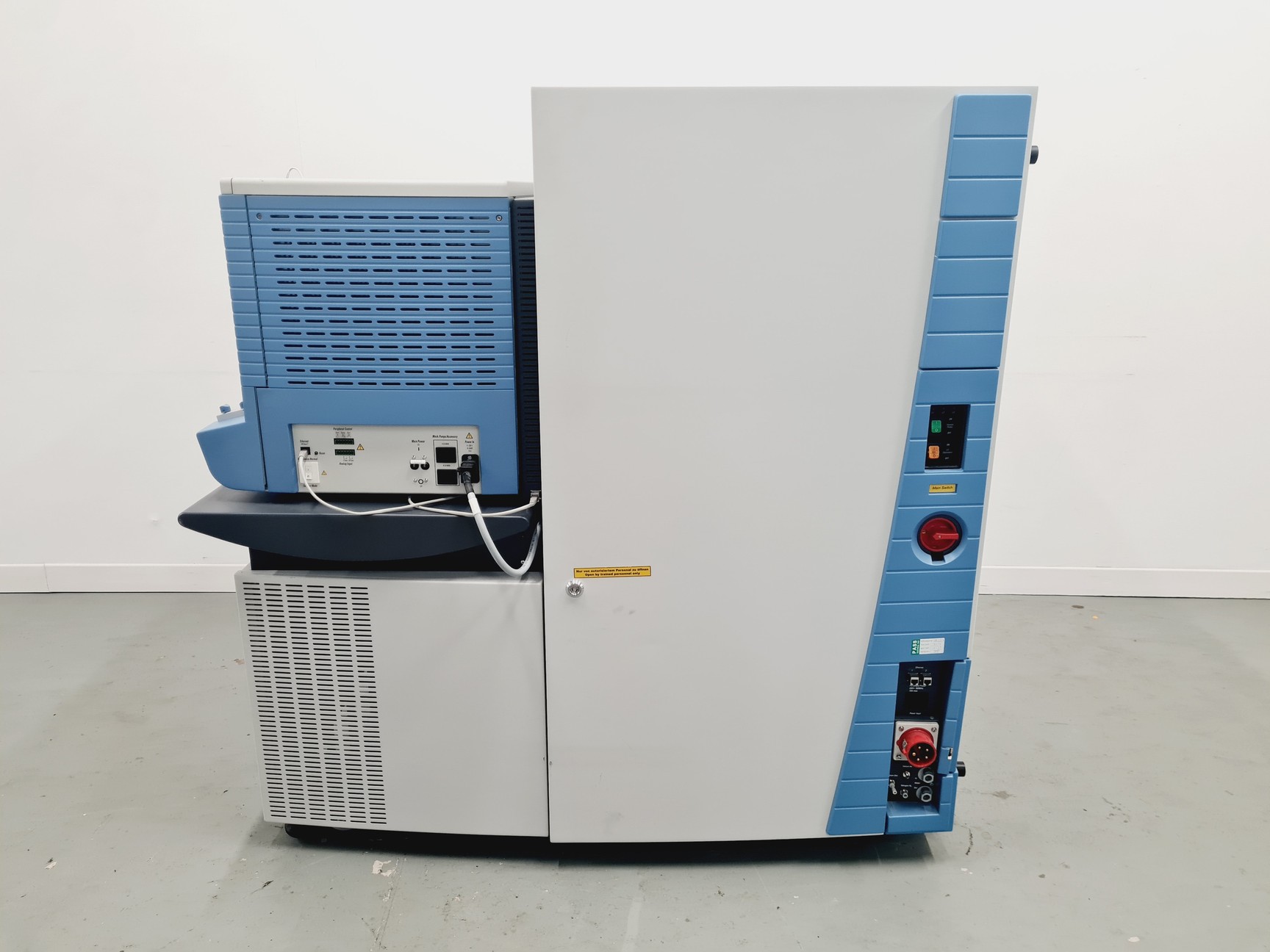 Image of Thermo LTQ Orbitrap Velos mass spectrometer with ThermoFlex900