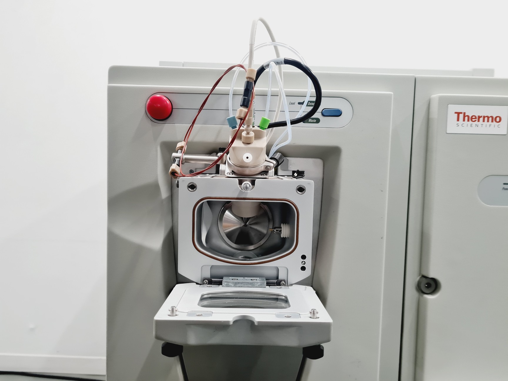 Image of Thermo LTQ Orbitrap Velos mass spectrometer with ThermoFlex900