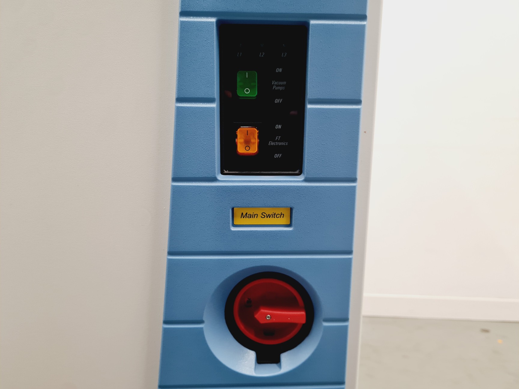 Image of Thermo LTQ Orbitrap Velos mass spectrometer with ThermoFlex900