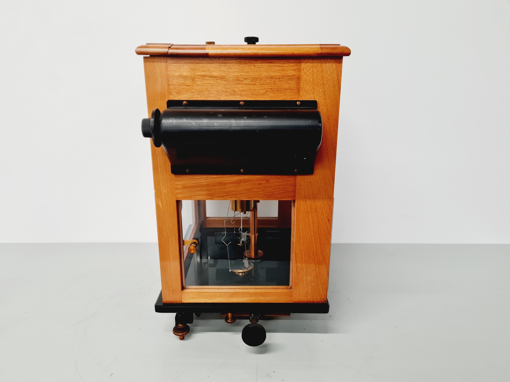 Image of Oertling 147 Antique Microbalance