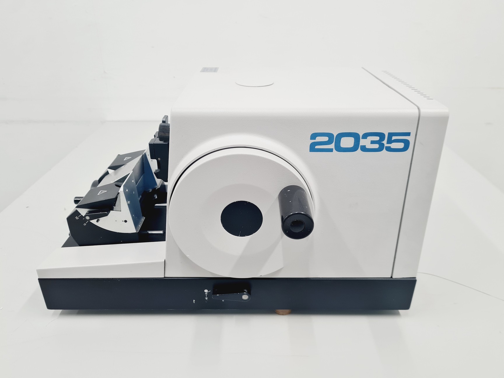 Image of Leica 2035 Jung Biocut Microtome