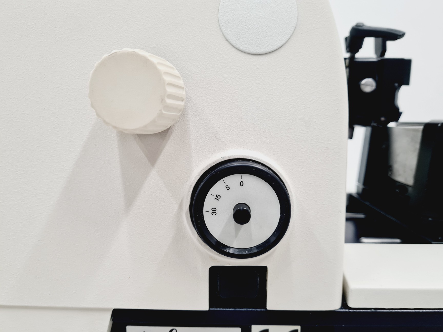Image of Leica RM 2145 Microtome