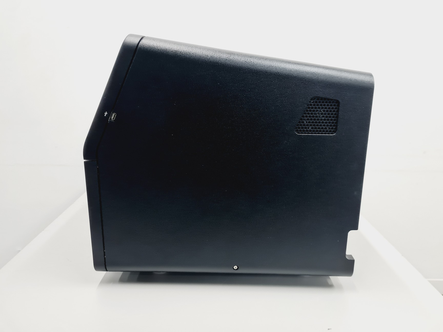 Image of illumina MiSeq DNA Sequencer