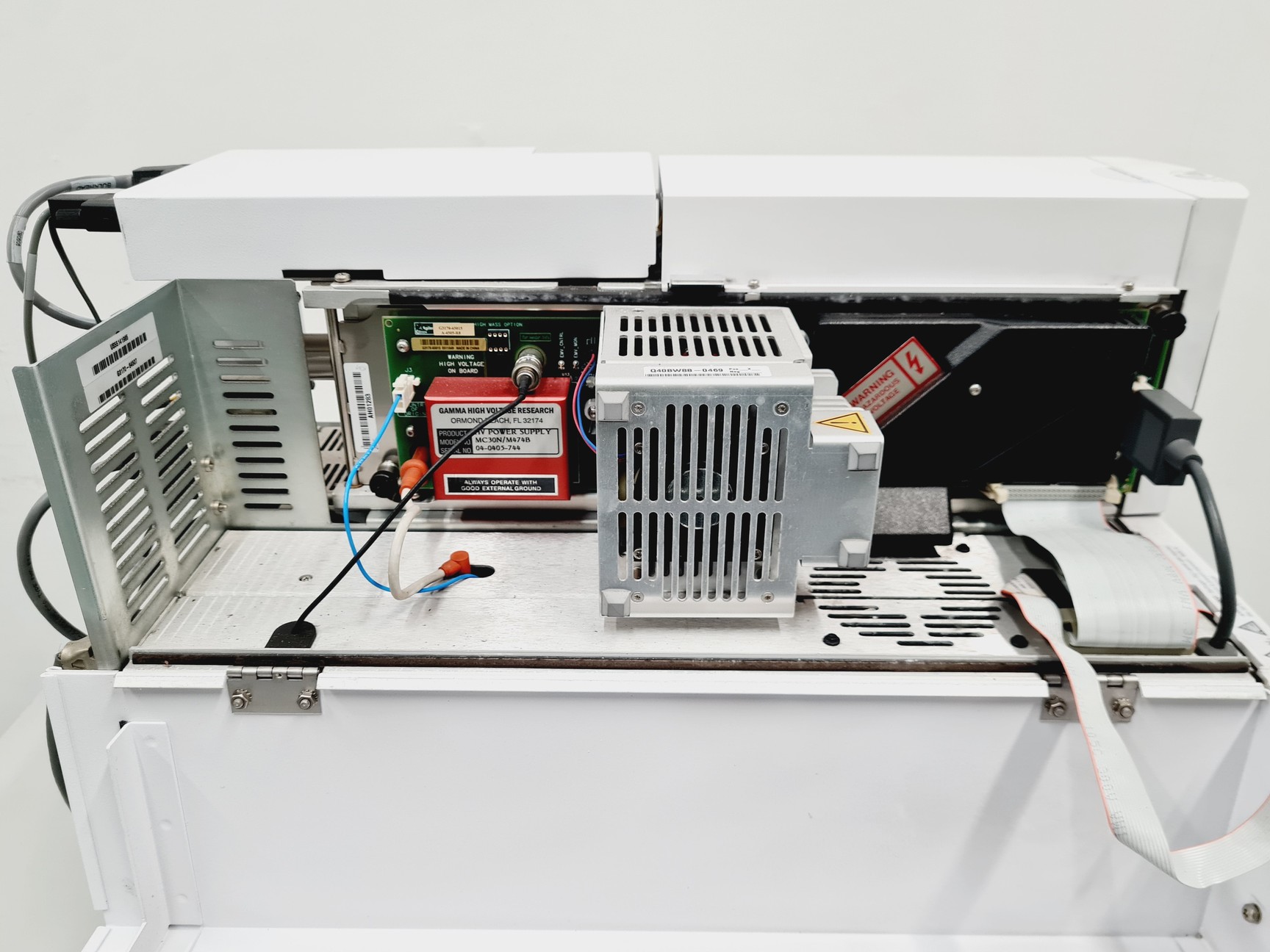 Agilent 5975 Inert XL Mass Selective Detector GC-MS Chromatography Lab