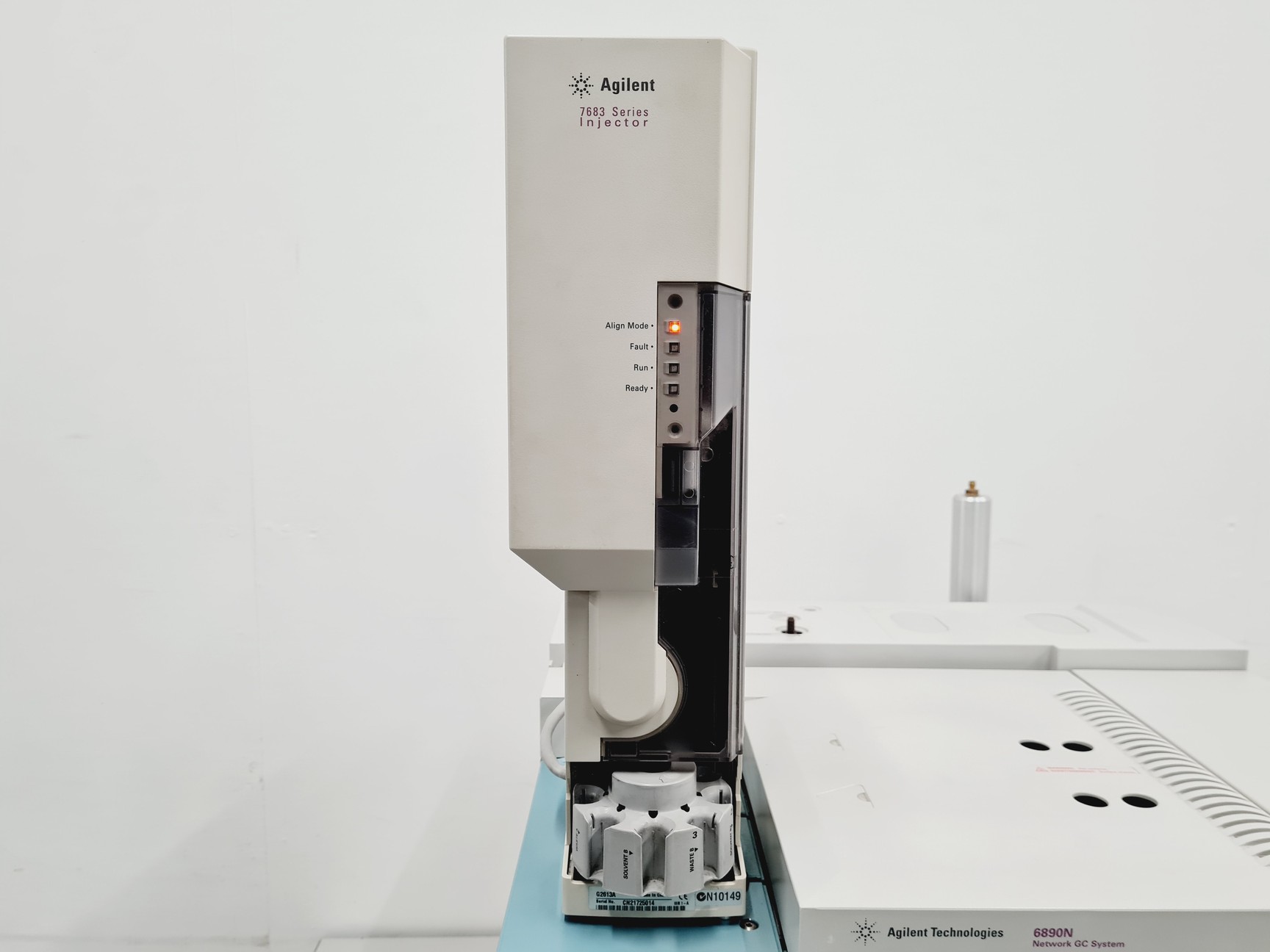 Image of Agilent Technologies 6890N Network GC System with 7683 Series Injector