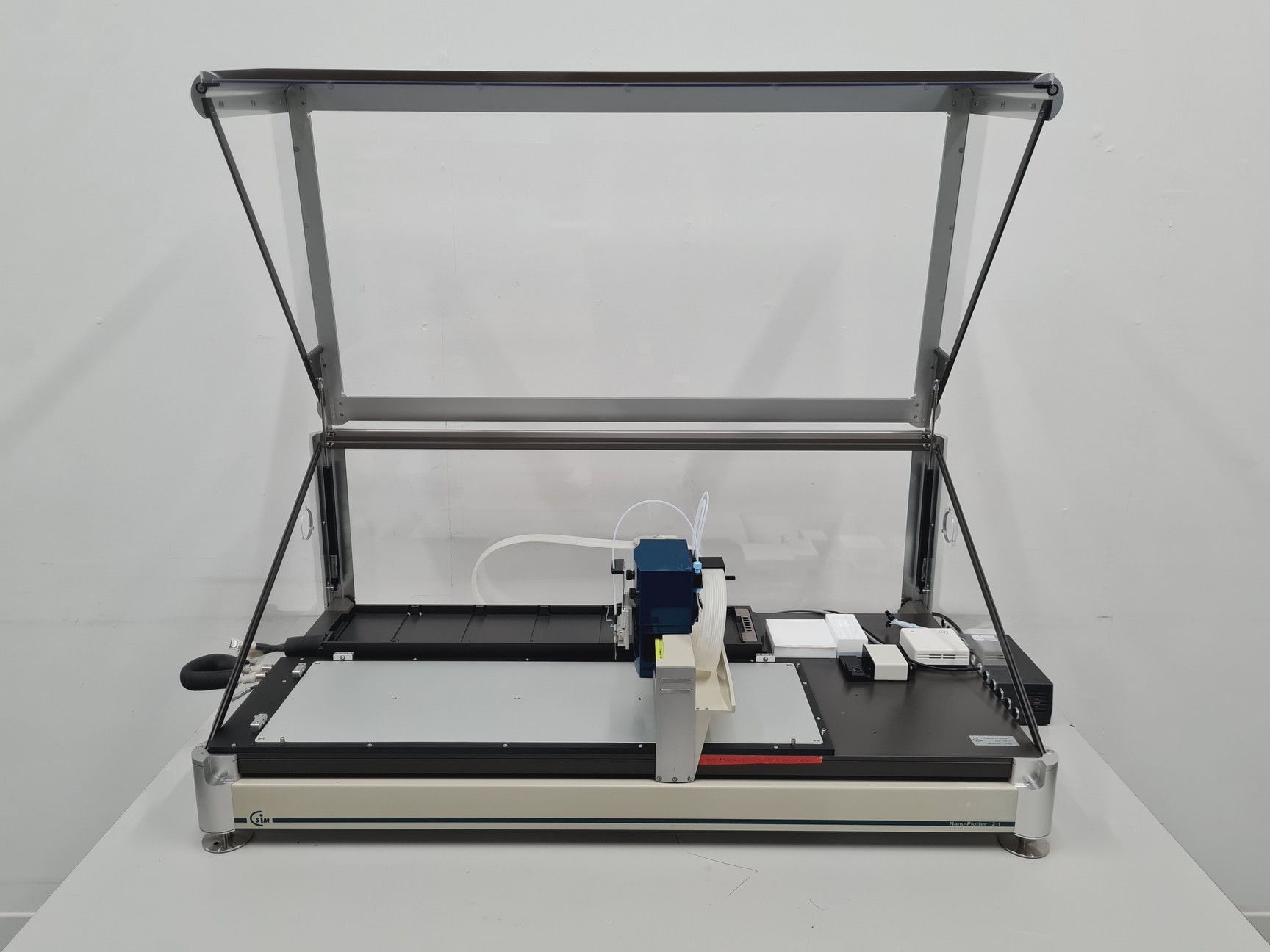 Image of Sim Nano-Plotter 2.1 Liquid handling System with Sim Dilutor and Huber Ministat 