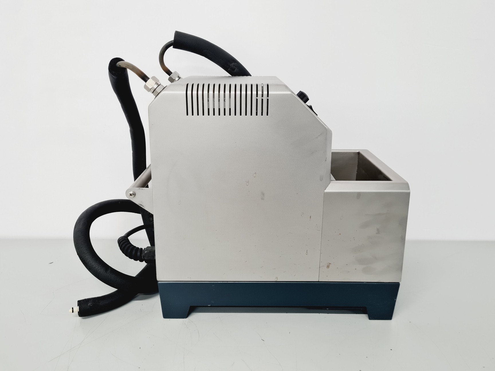 Image of Sim Nano-Plotter 2.1 Liquid handling System with Sim Dilutor and Huber Ministat 