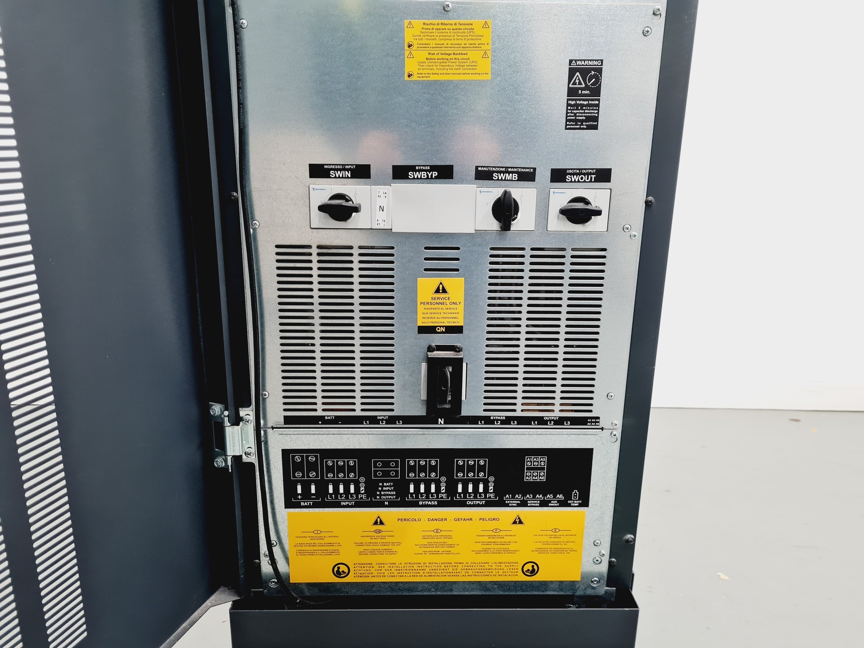 Image of Riello UPS Multi Sentry MST 100