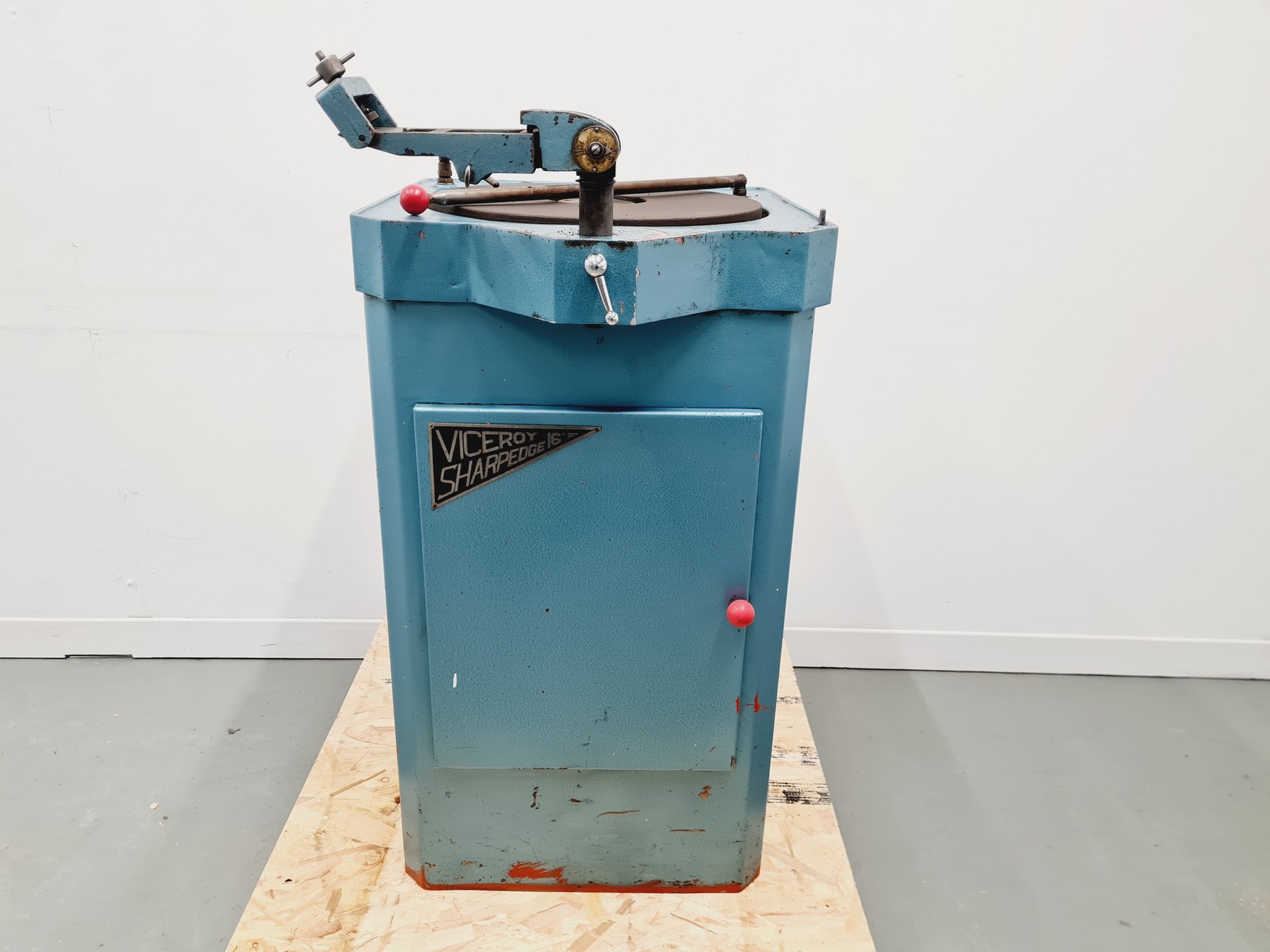 Image of John Wilkinson Viceroy Sharpedge 16