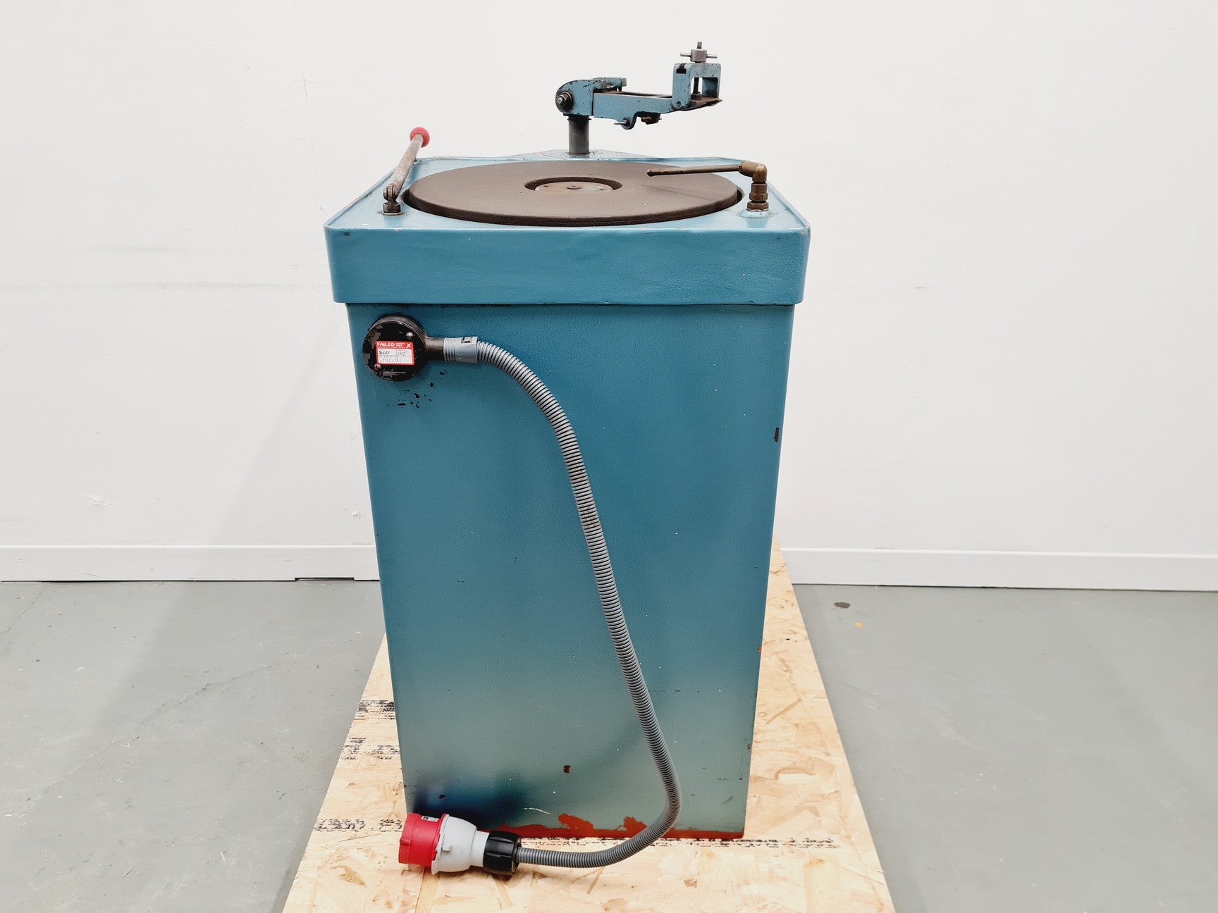 Image of John Wilkinson Viceroy Sharpedge 16