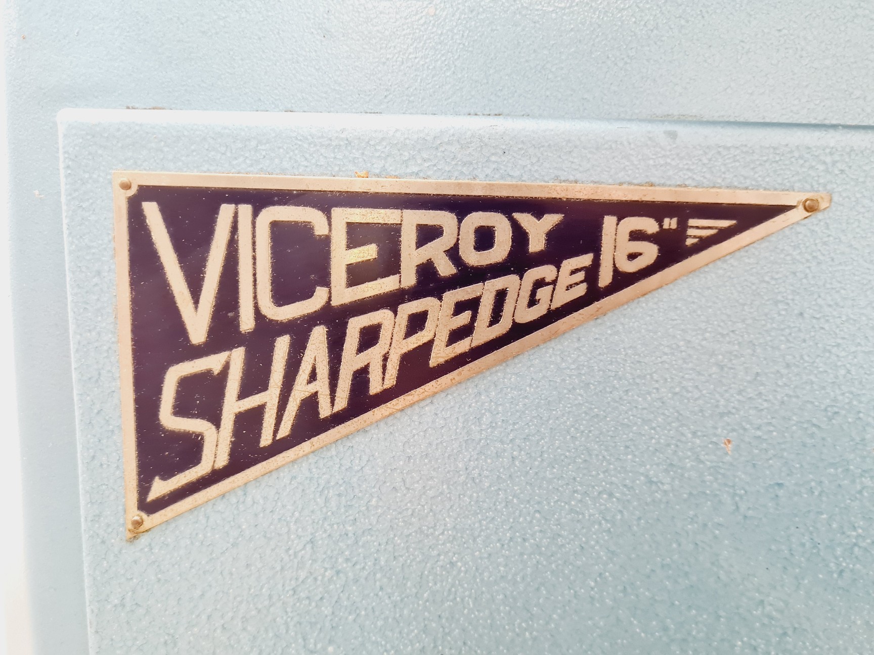 Image of John Wilkinson Viceroy Sharpedge 16