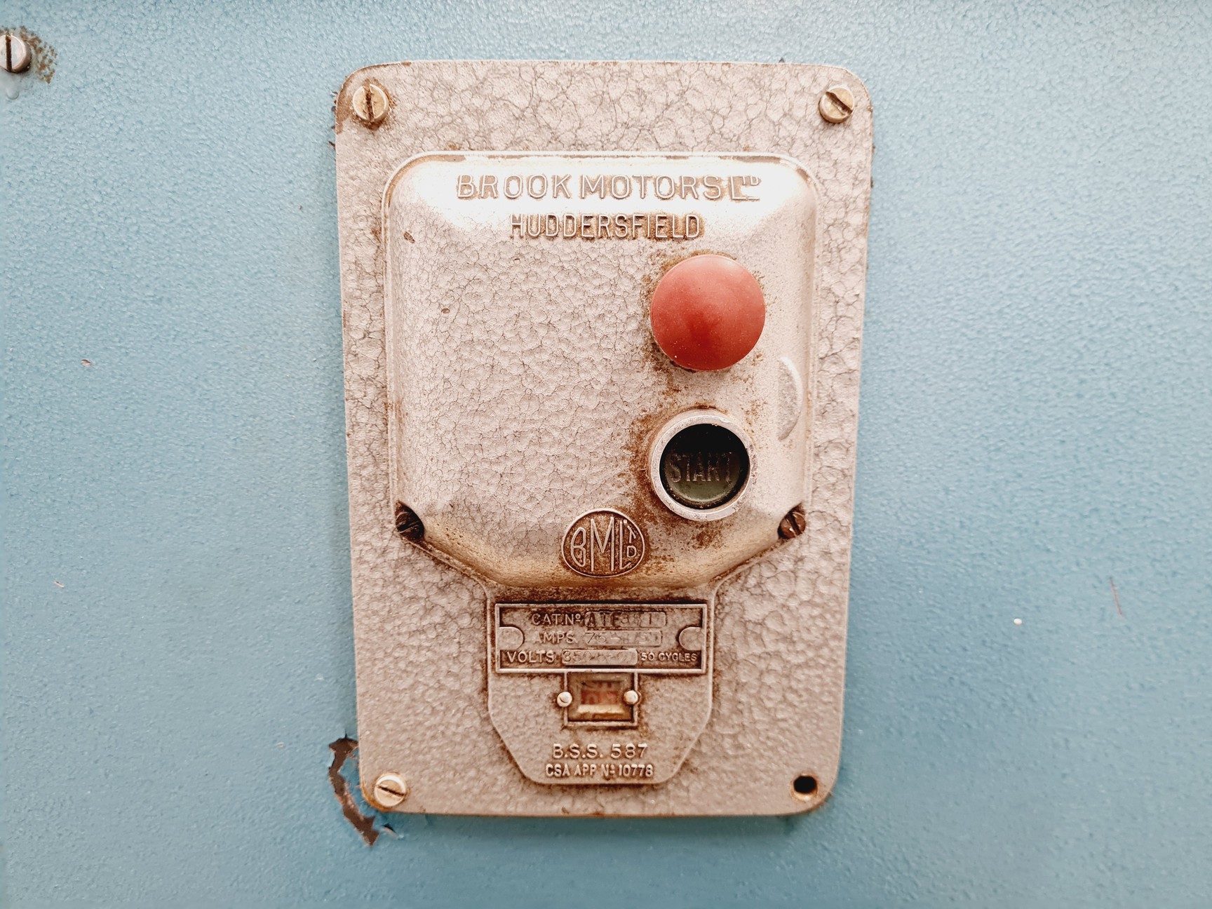 Image of John Wilkinson Viceroy Sharpedge 16