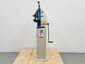 Thumbnail image of Baileigh Industrial R-M10 Manual Roll Bender
