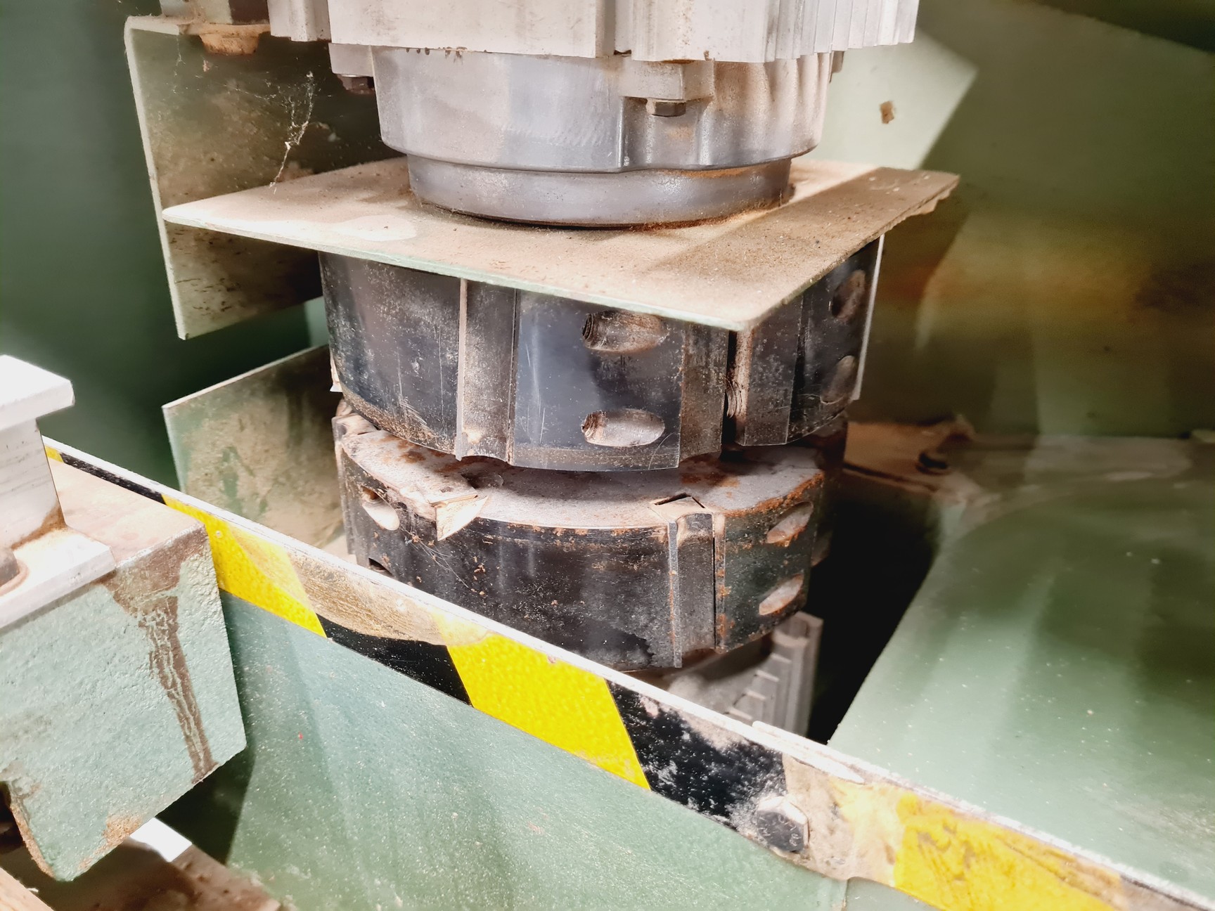 Image of Sedgwick 3 Head Tennoner