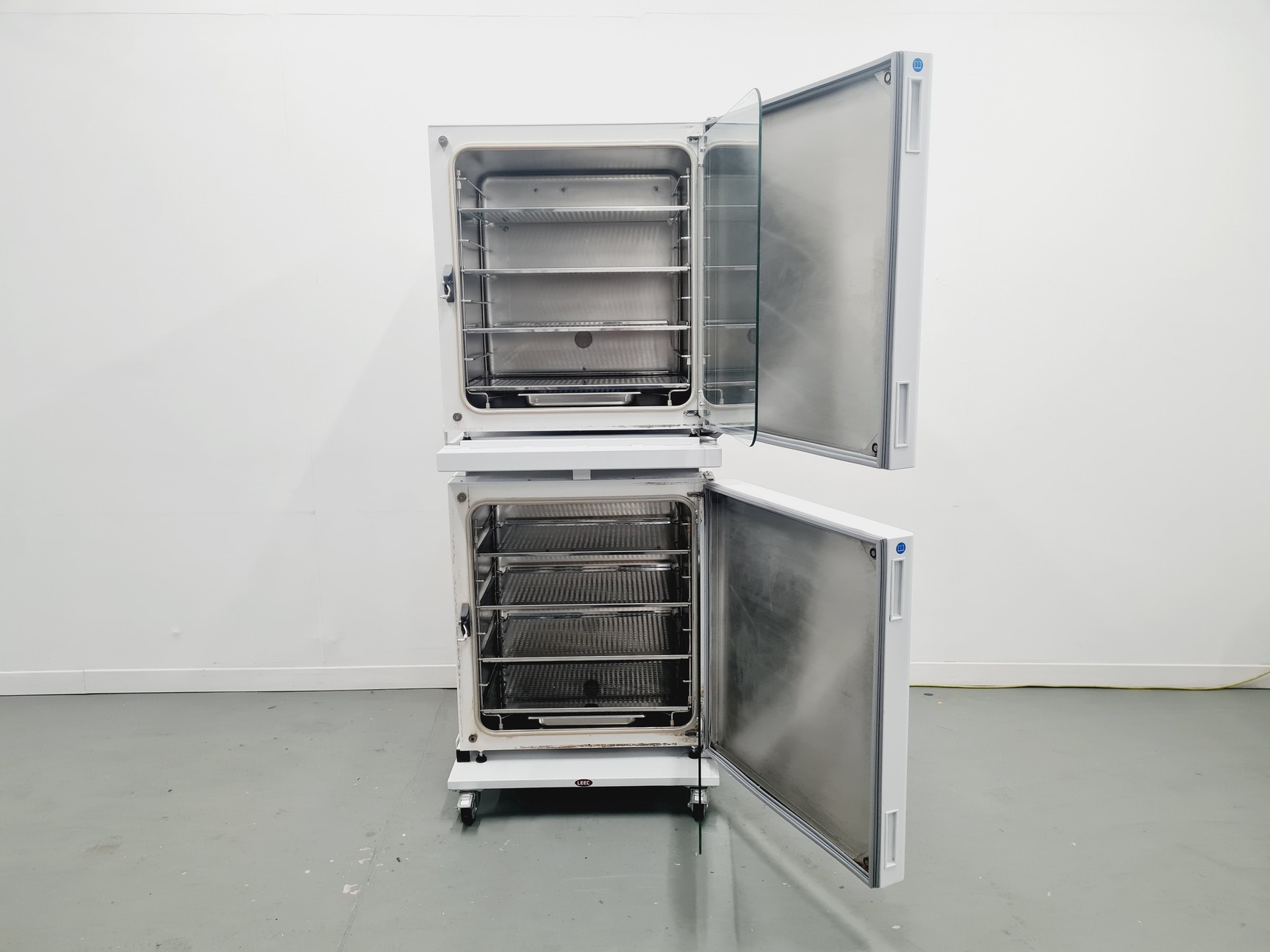 Image of LEEC Touch 190 S Culture Safe CO2 Double Stacked Incubator