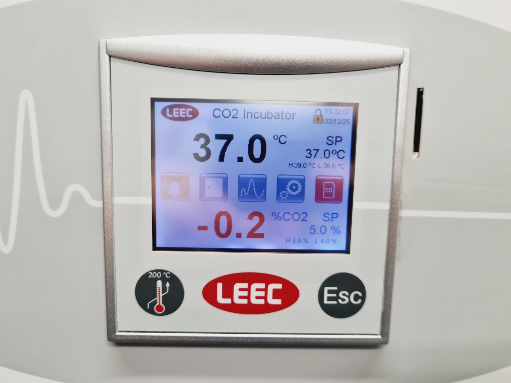 Image of LEEC Touch 190 S Culture Safe CO2 Double Stacked Incubator