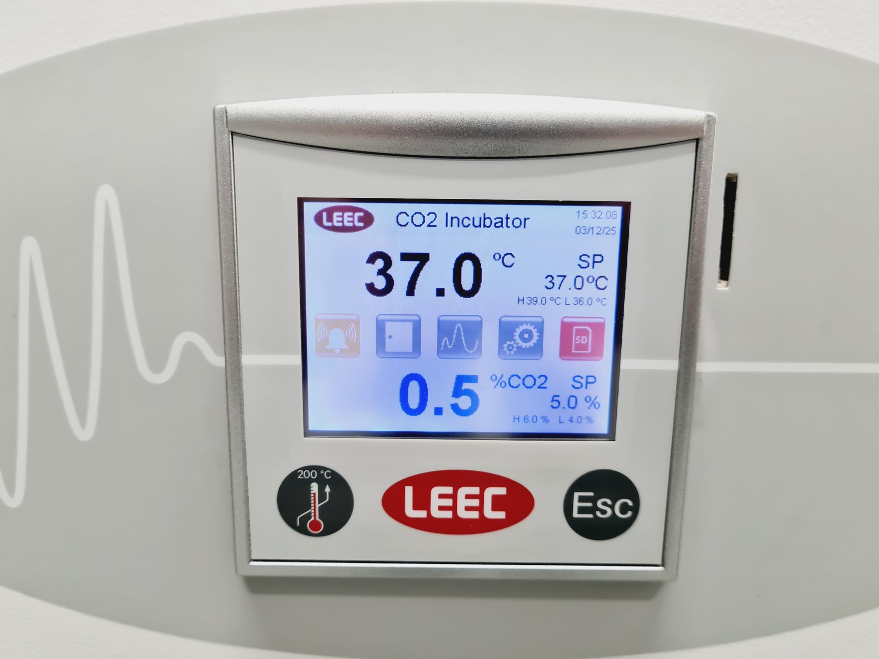 Image of LEEC Touch 190 S Culture Safe CO2 Double Stacked Incubator