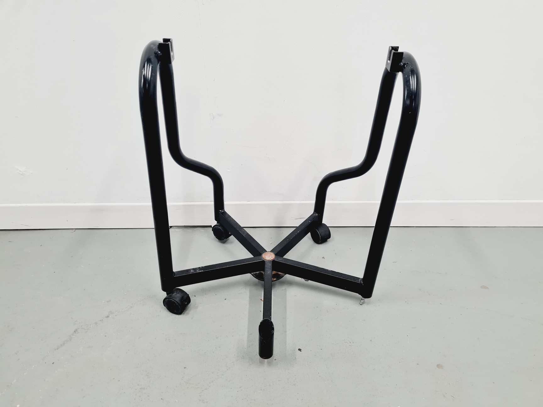 Image of Taylor Wharton Classic 25 Liquid Nitrogen Dewar with Trolley 