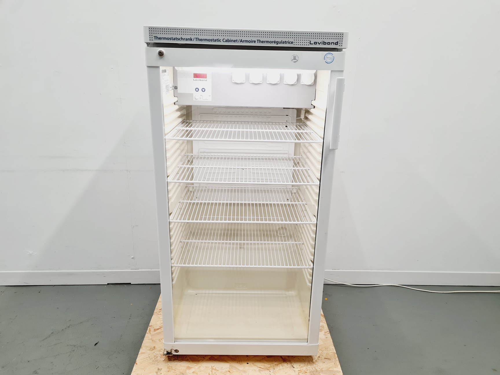 Image of Liebherr Lovibond Thermostatic cabinet / Incubator 