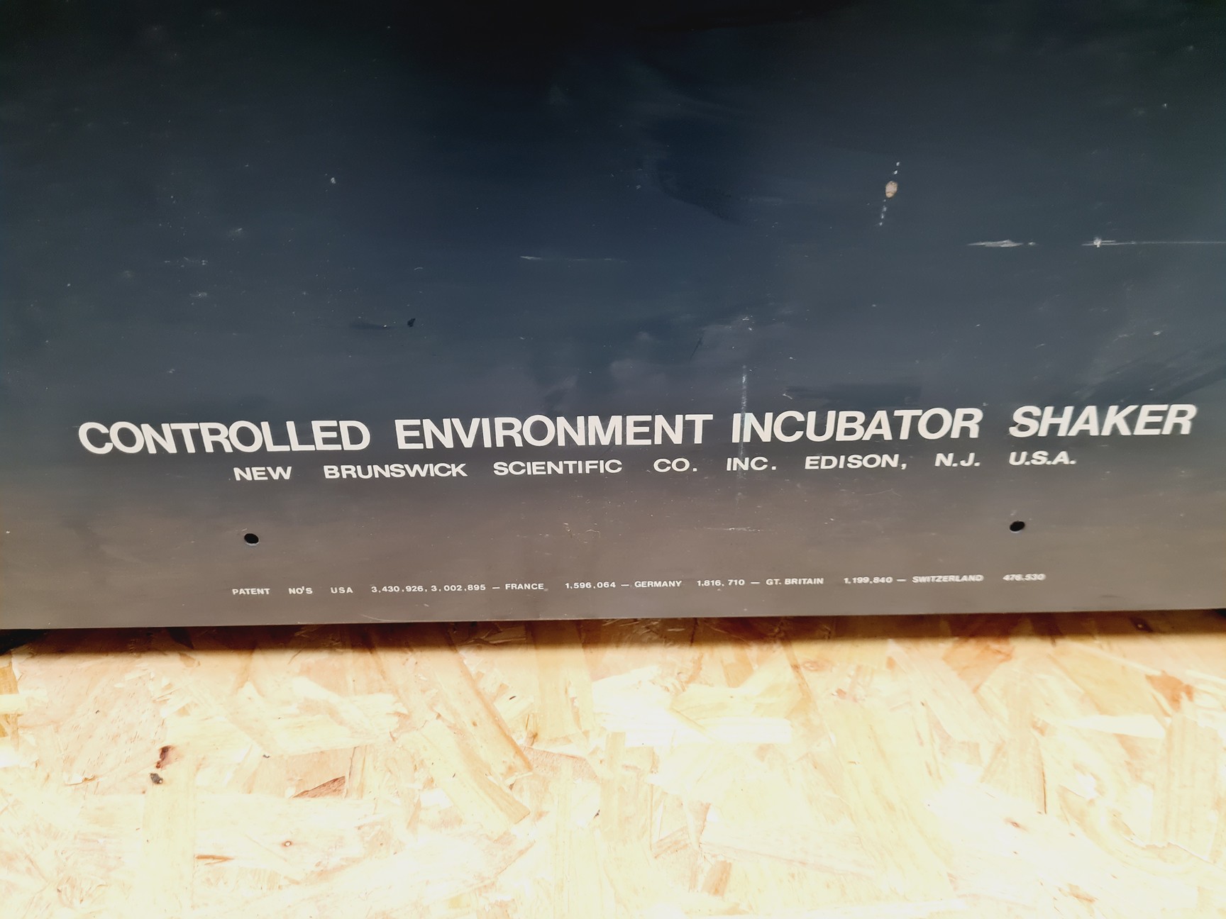 Image of New Brunswick Scientific G 25 Shaking Incubator