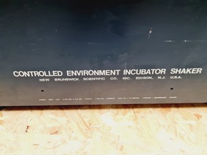 Thumbnail image of New Brunswick Scientific G 25 Shaking Incubator
