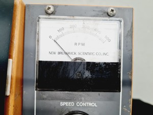 Thumbnail image of New Brunswick Scientific G 25 Shaking Incubator