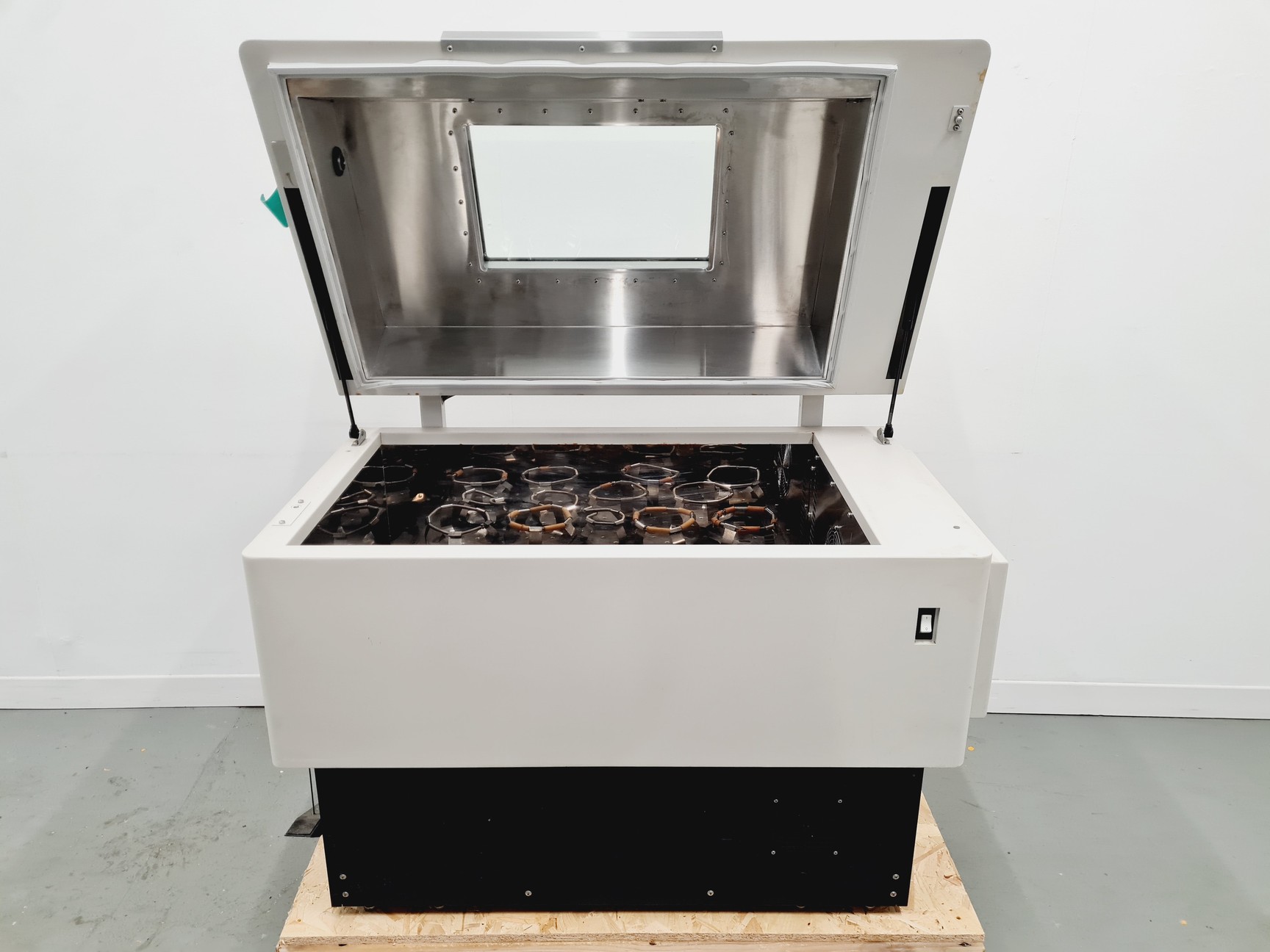 Image of New Brunswick Innova 4330 Incubator Shaker Lab Spares/Repairs