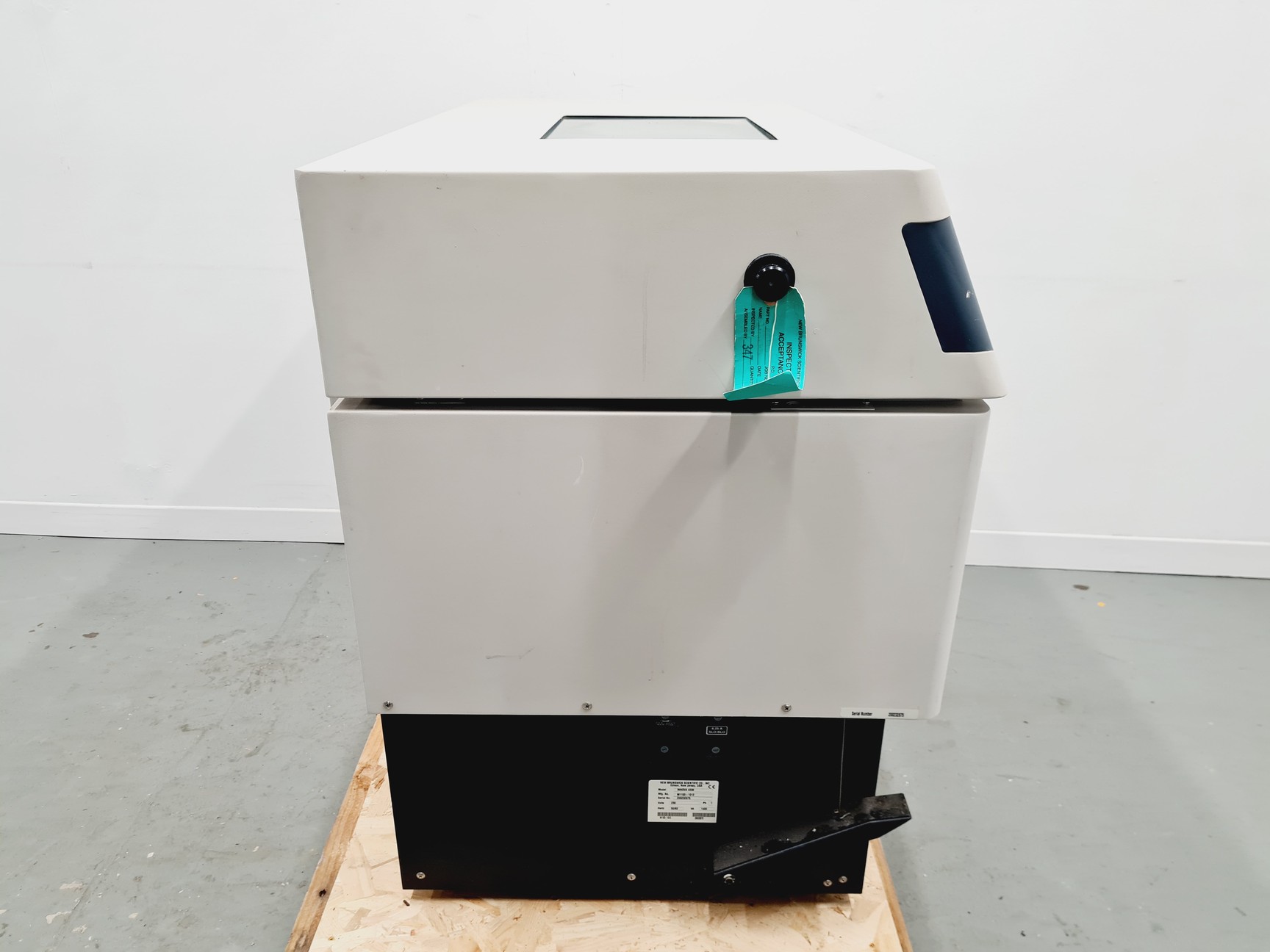 Image of New Brunswick Innova 4330 Incubator Shaker Lab Spares/Repairs