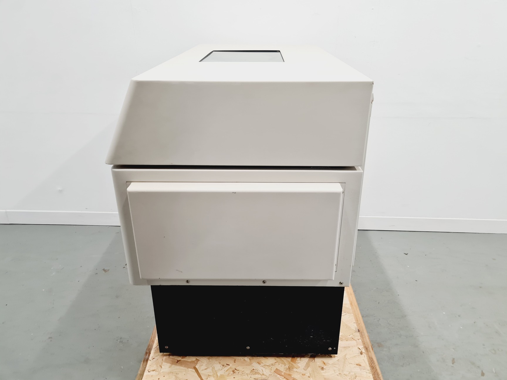 Image of New Brunswick Innova 4330 Incubator Shaker Lab Spares/Repairs