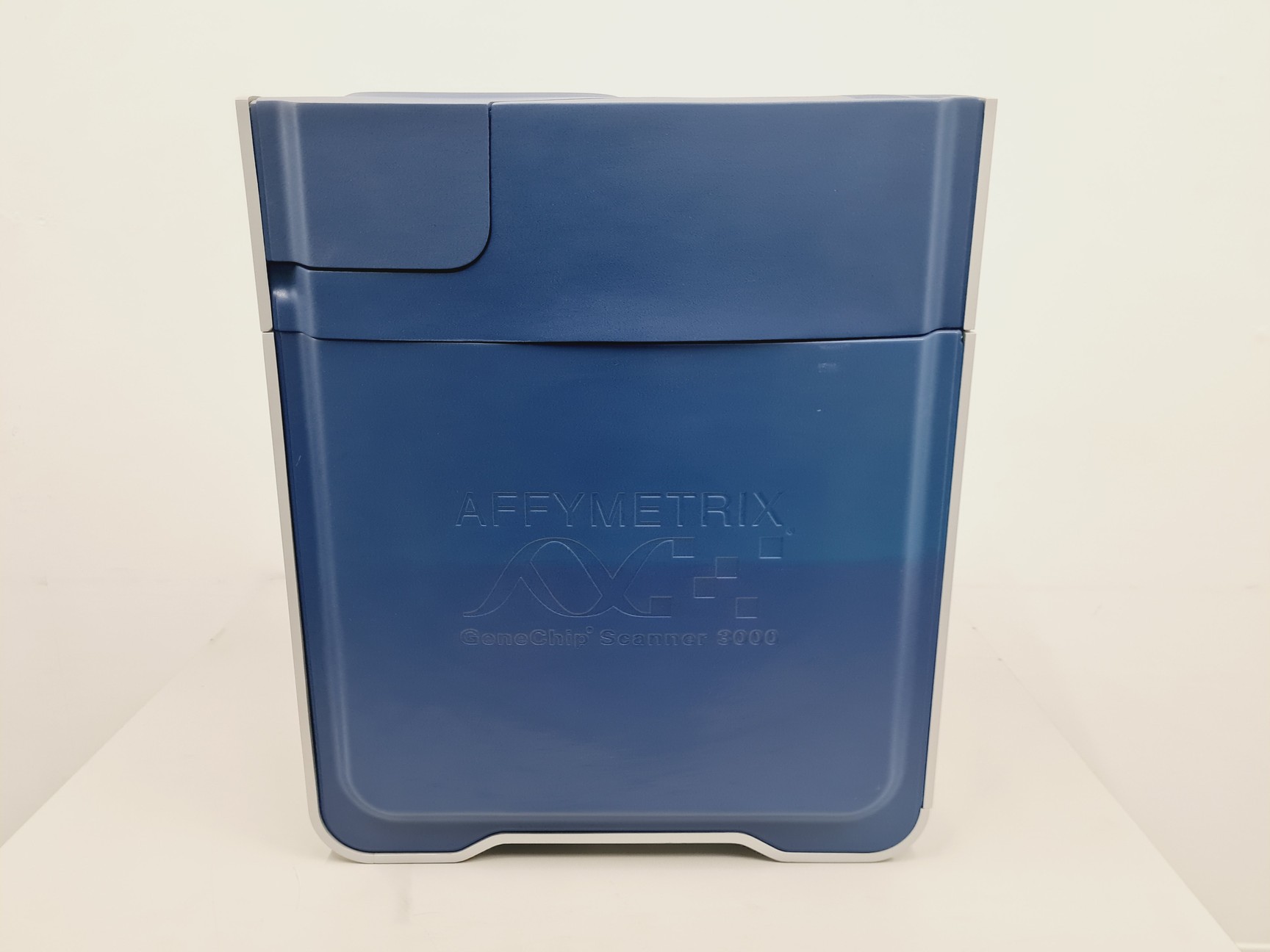 Image of Affymetrix GeneChip™ Scanner 3000 7G with GeneChip 450 Fluidics Station