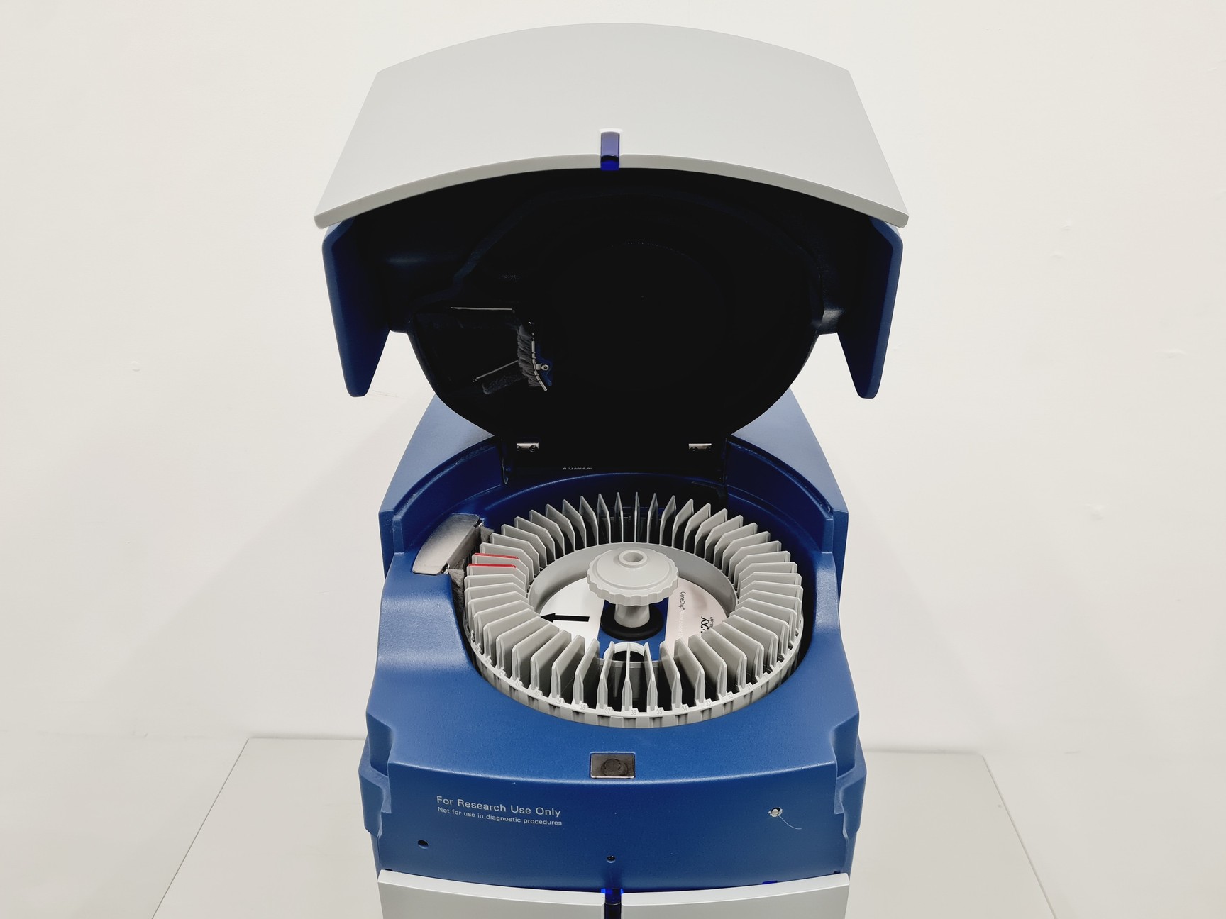 Image of Affymetrix GeneChip™ Scanner 3000 7G with GeneChip 450 Fluidics Station