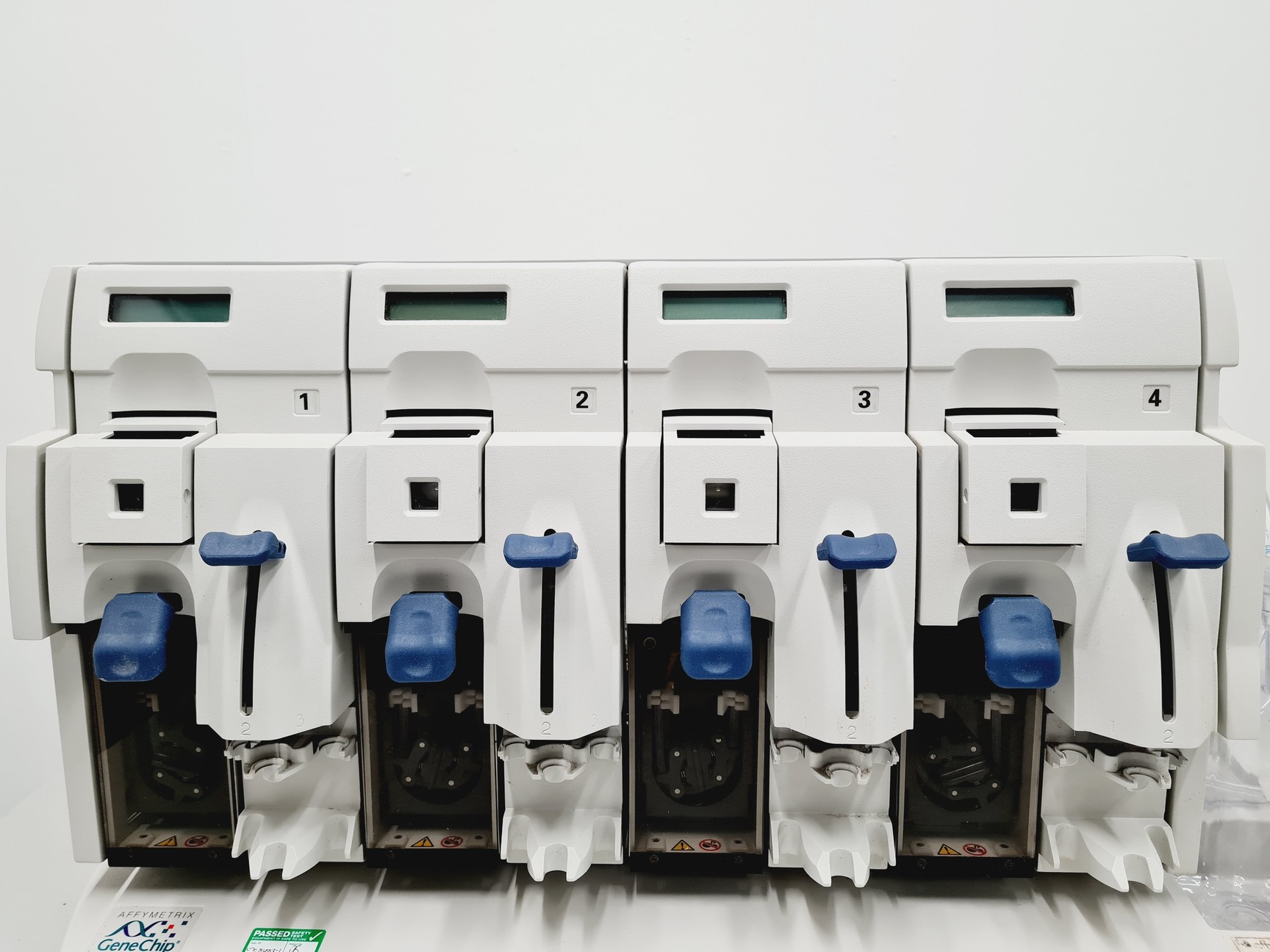 Image of Affymetrix GeneChip™ Scanner 3000 7G with GeneChip 450 Fluidics Station