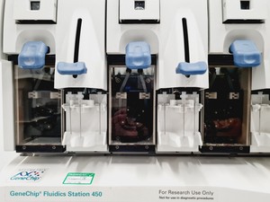 Thumbnail image of Affymetrix GeneChip™ Scanner 3000 7G with GeneChip 450 Fluidics Station