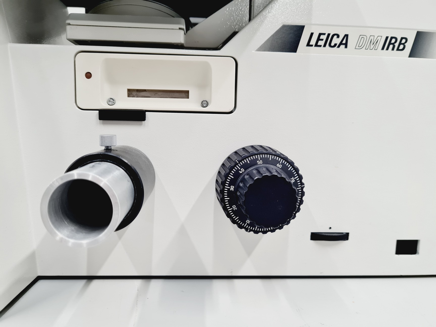 Image of Leica DMIRB Inverted Microscope w/ 4 x Objectives 4x/10x/40x C Plan Lab