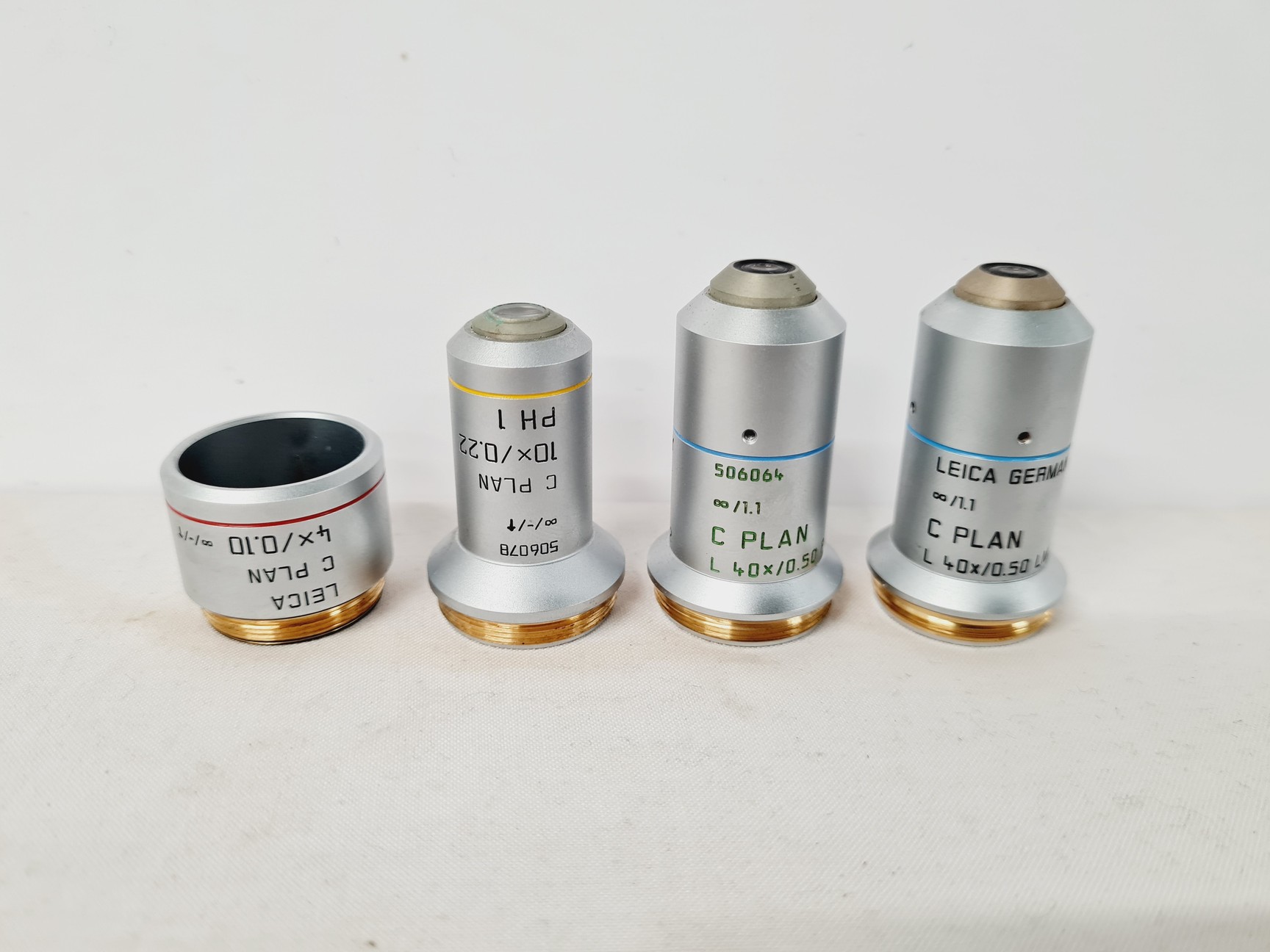 Image of Leica DMIRB Inverted Microscope w/ 4 x Objectives 4x/10x/40x C Plan Lab