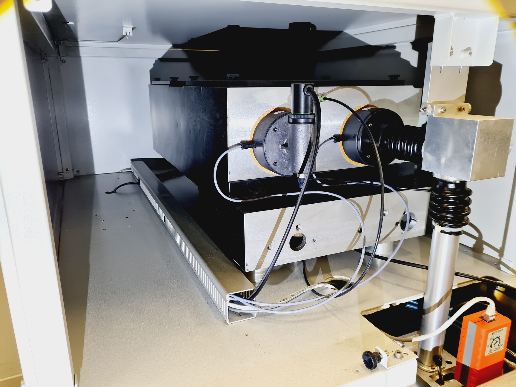 Image of Jobin Yvon JY 5000 RF Glow Discharge Optical Emission Spectrometer