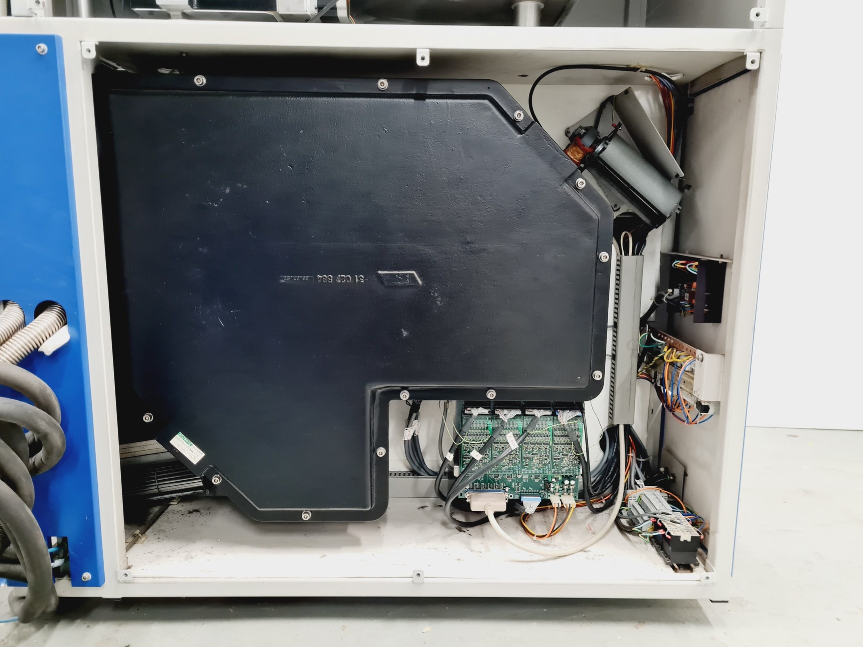 Image of Jobin Yvon JY 5000 RF Glow Discharge Optical Emission Spectrometer