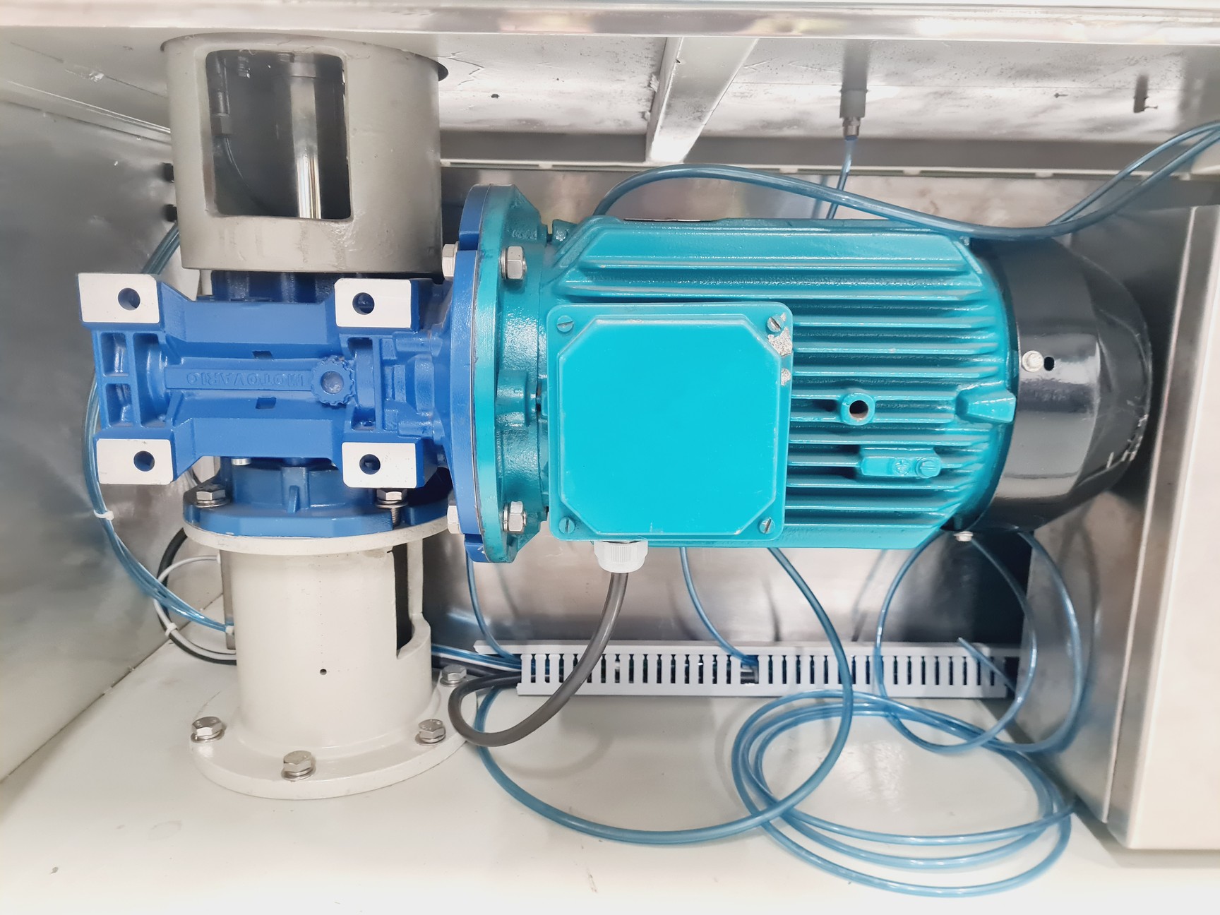 Image of Lodha Rapid Mixer Granulator 50 LTRS Model LI-RMG 50/25