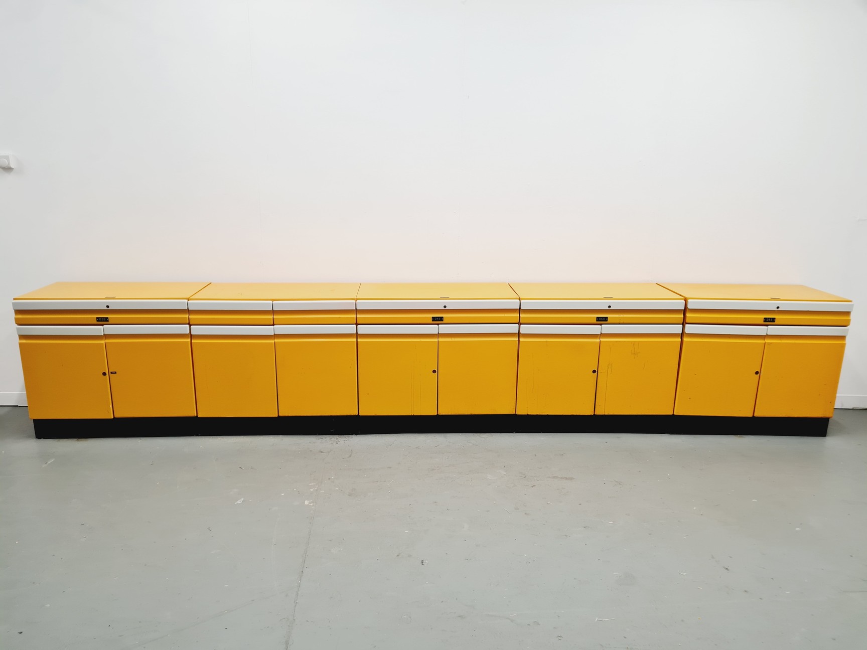 Image of Set of 6 Under Bench Laboratory Storage Cupboards 5 Large + 1 Small