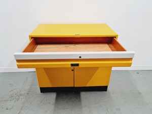 Thumbnail image of Set of 6 Under Bench Laboratory Storage Cupboards 5 Large + 1 Small