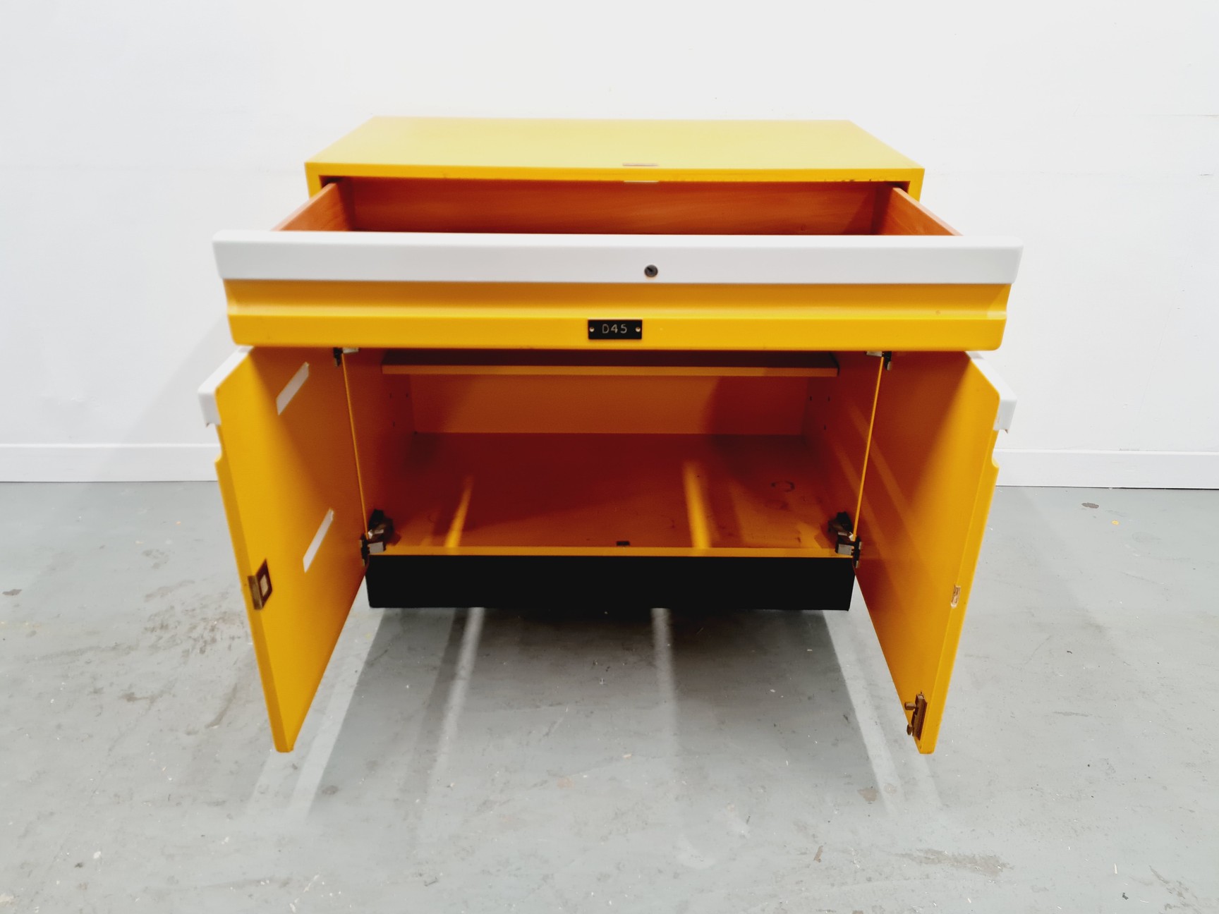 Image of Set of 6 Under Bench Laboratory Storage Cupboards 5 Large + 1 Small