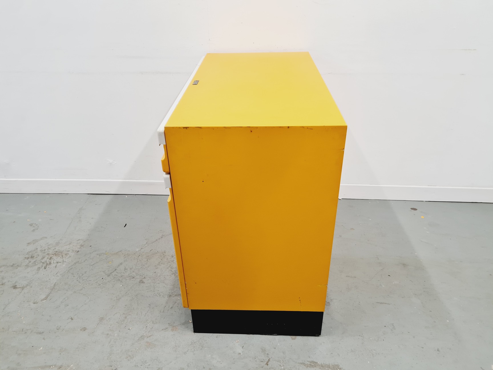 Image of Set of 6 Under Bench Laboratory Storage Cupboards 5 Large + 1 Small